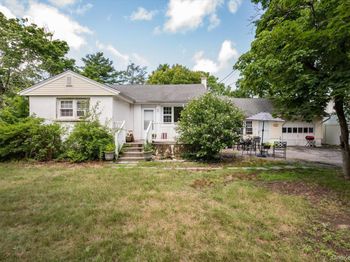 307 Old Country Road