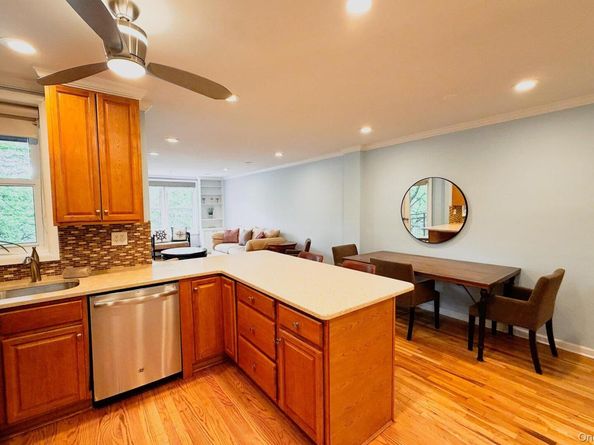 42-30 Douglaston Parkway 5L, Douglaston NY 11363