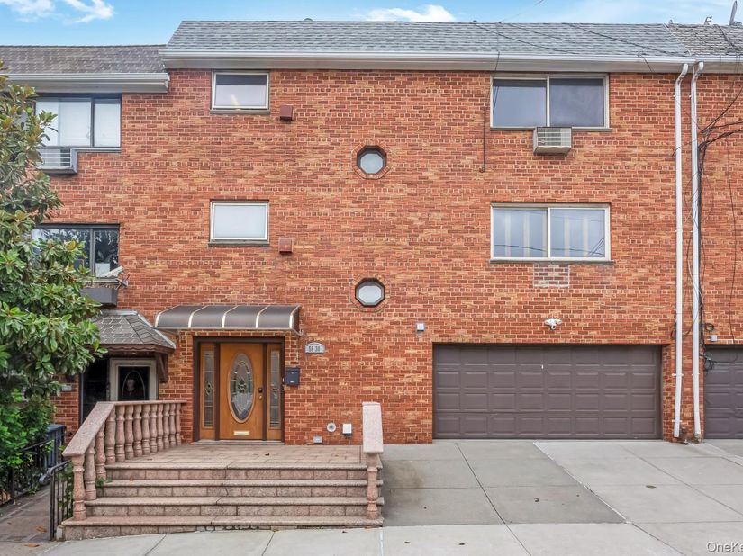 58-30 75th Street, Middle Village NY 11379
