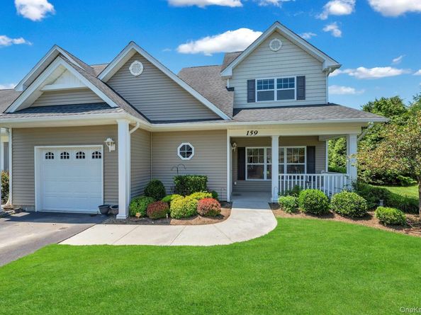 159 Stoneleigh Drive, Riverhead NY 11901