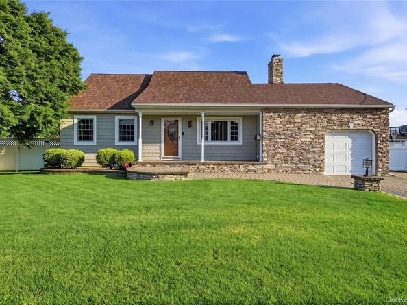 364 Boundary Avenue, Massapequa NY 11758