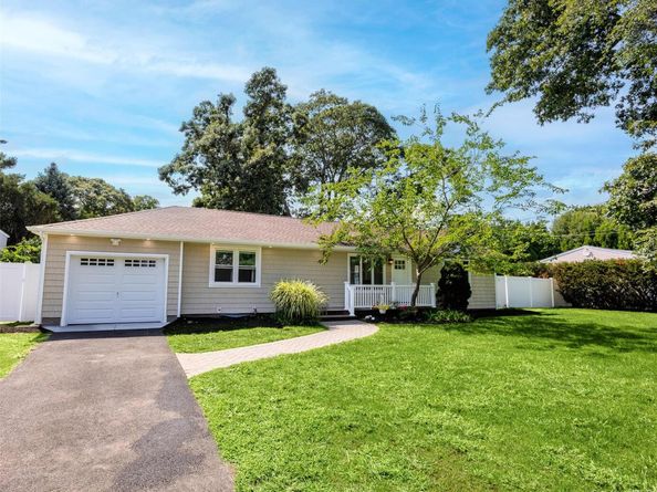 126 Holiday Boulevard, Center Moriches NY 11934