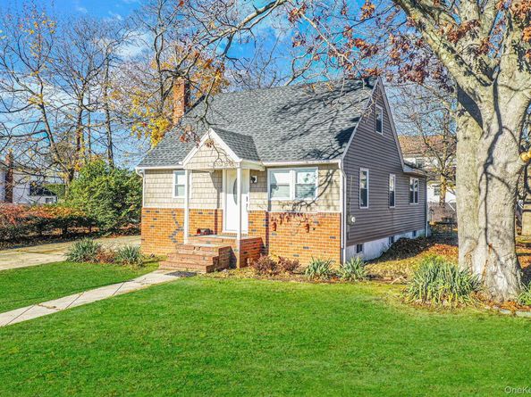 1316 6th Street, West Babylon NY 11704