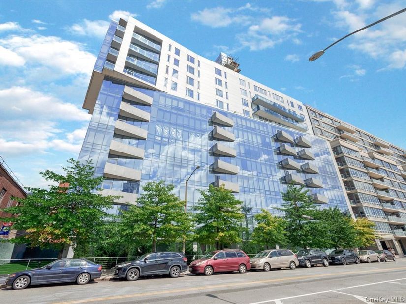 519 Borden Avenue 1H, Long Island City NY 11101