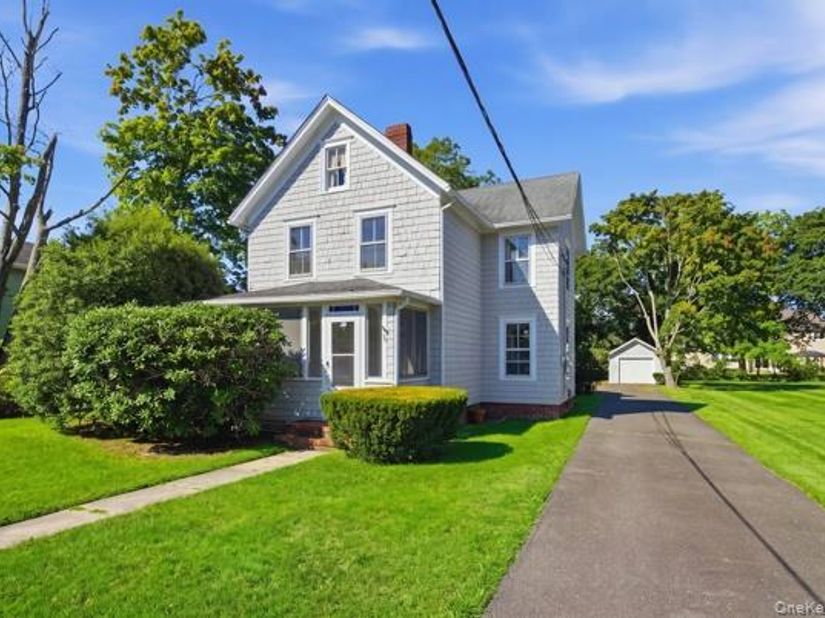 36 Railroad Ave., Center Moriches NY 11934