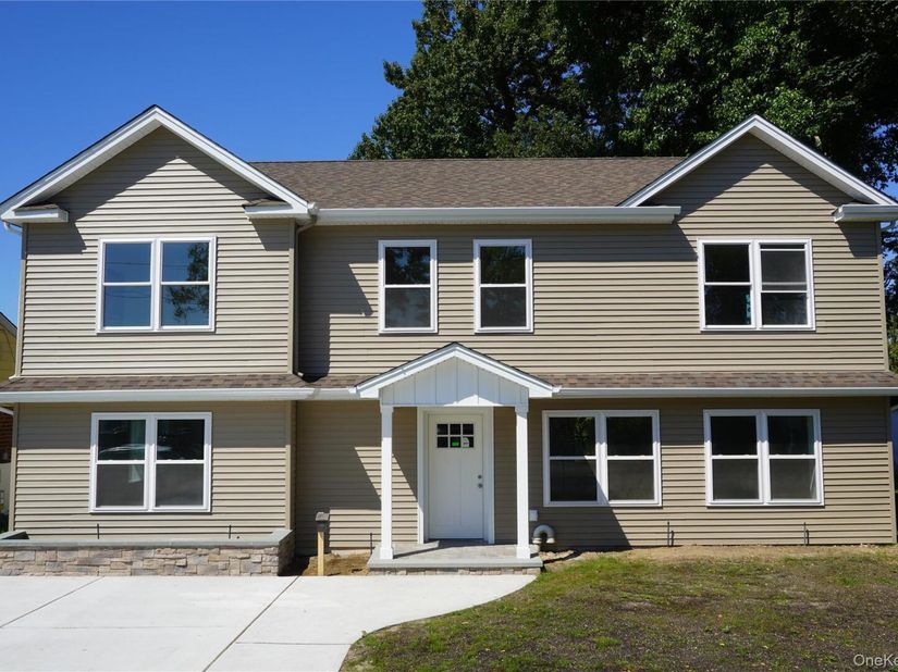 164 Elmwood Street, Valley Stream NY 11581