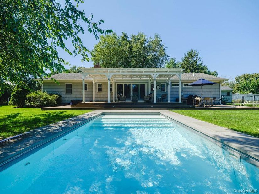 2080 Elijahs Lane, Mattituck NY 11952