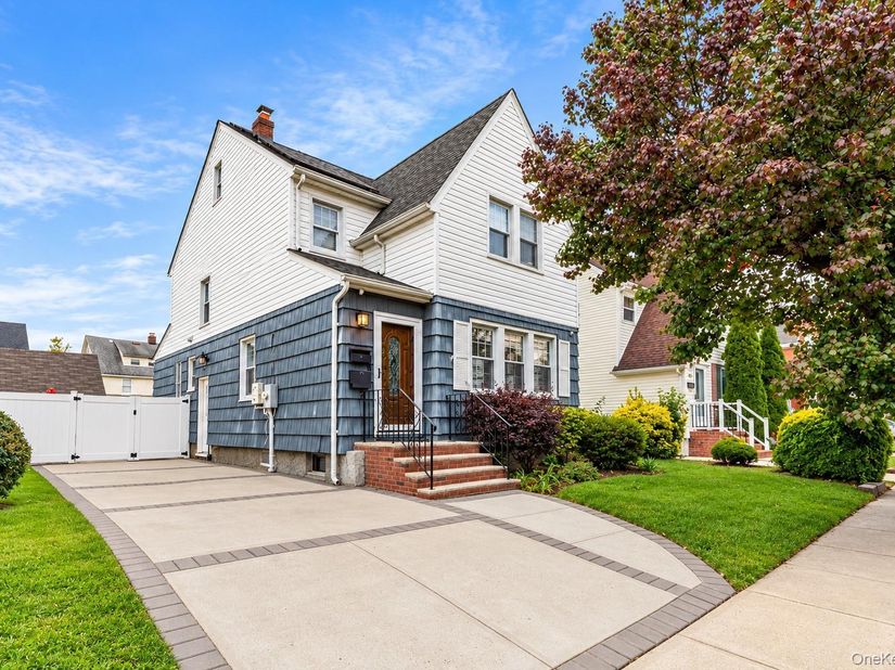 224 Oak Street, West Hempstead NY 11552