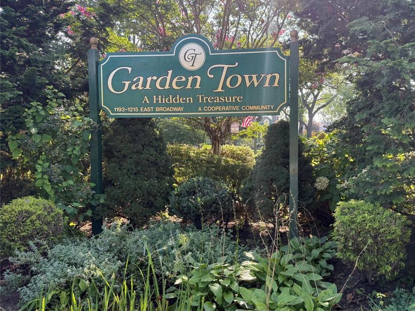 1213 E Broadway B25, Hewlett NY 11557