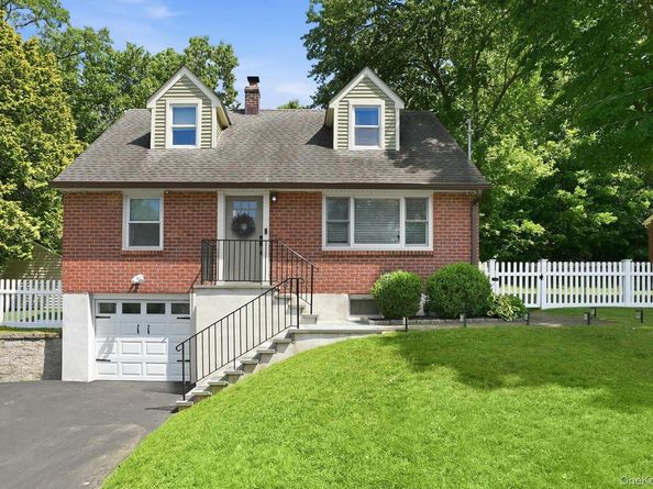 12 Logwynn Lane, Cortlandt Manor NY 10567