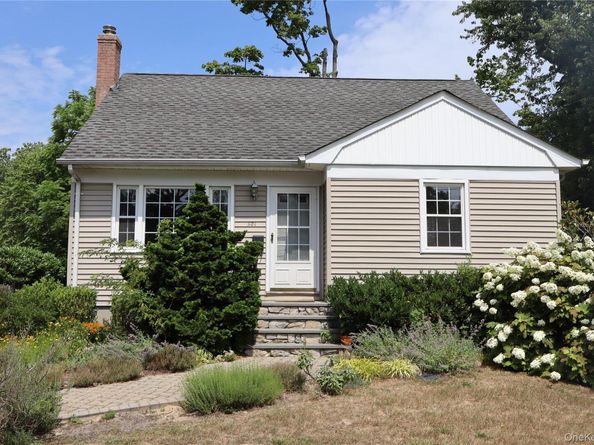 301 Foster Avenue, Sayville NY 11782