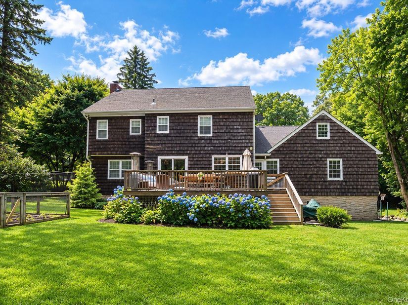 15 Laurel Hill Road, Dobbs Ferry NY 10522