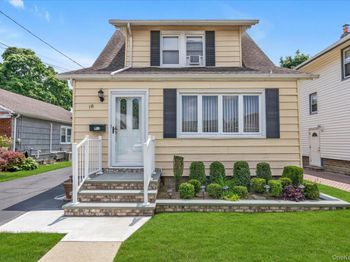18 W Melrose Street