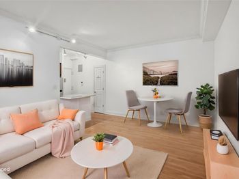 4489 Broadway