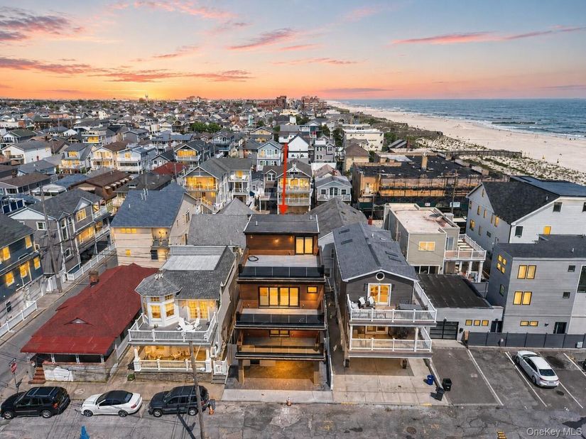18 New Hampshire Street, Long Beach NY 11561