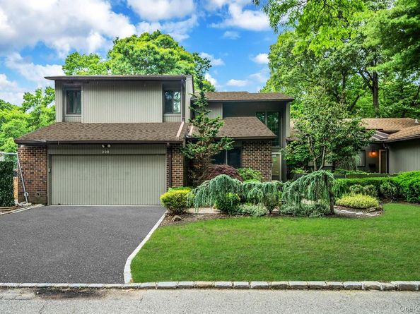 298 Vista Drive, Jericho NY 11753