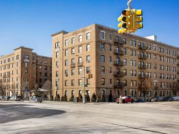 148-09 Northern Boulevard