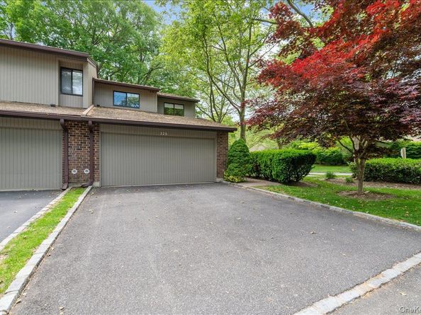225 Hamlet Drive, Jericho NY 11753