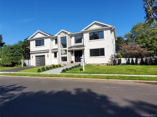 65 Page Lane, Westbury NY 11590