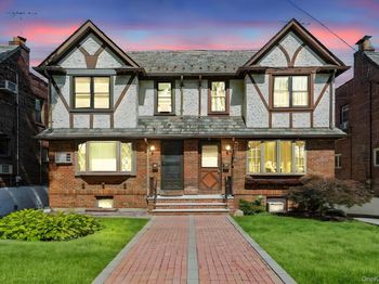 1245 Rhinelander Avenue