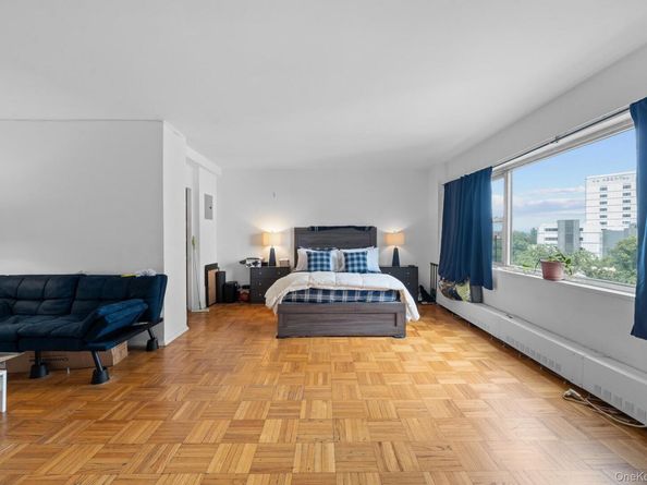 4 Fordham Hill Oval 9E, Bronx NY 10468