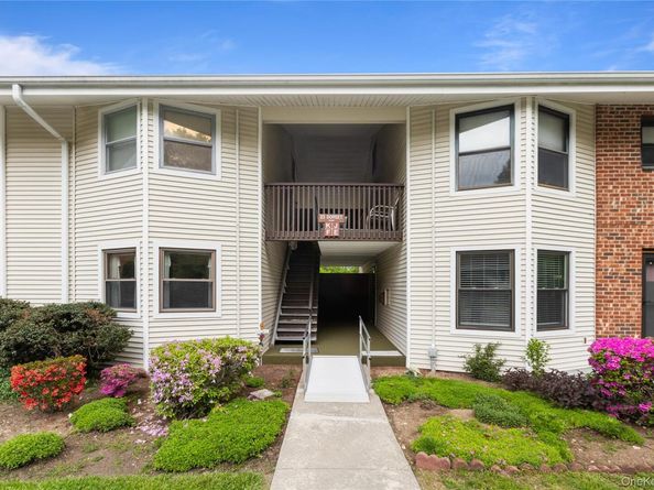 23 Dorset Court F, Yorktown Heights NY 10598