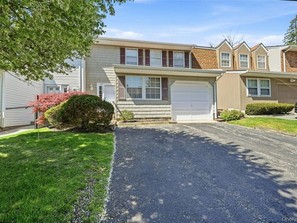 29 Jennings Lane, Woodbury NY 11797