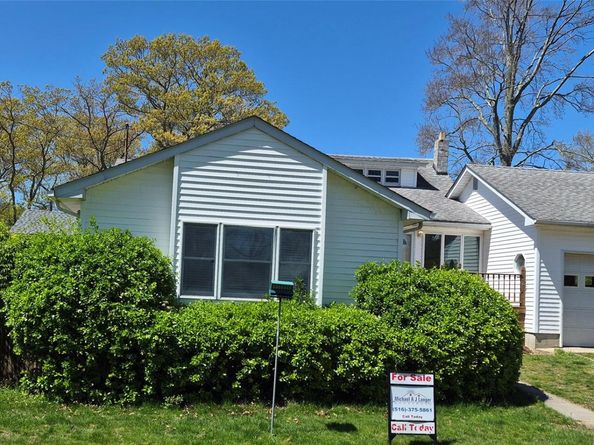 24 Lavender Road, Rocky Point NY 11778