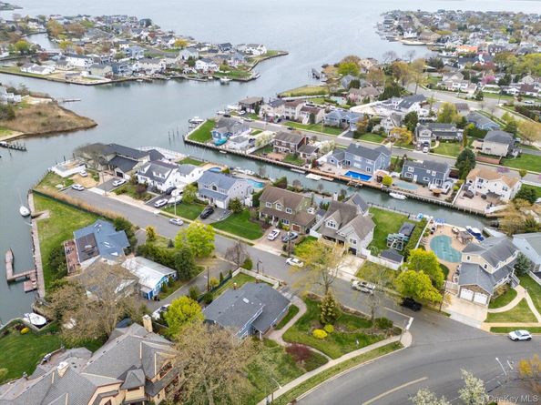 142 E Shore Drive, Massapequa NY 11758