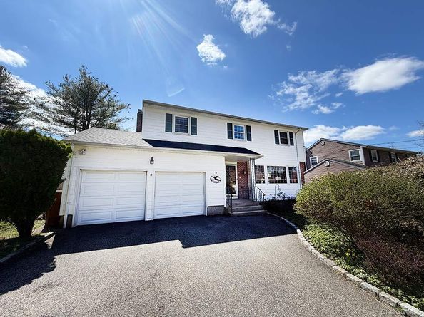 20 Harby Drive, Huntington NY 11743