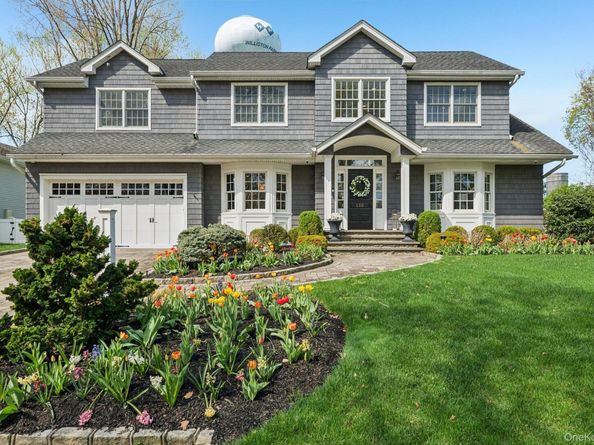 155 Bengeyfield Drive, East Williston NY 11596