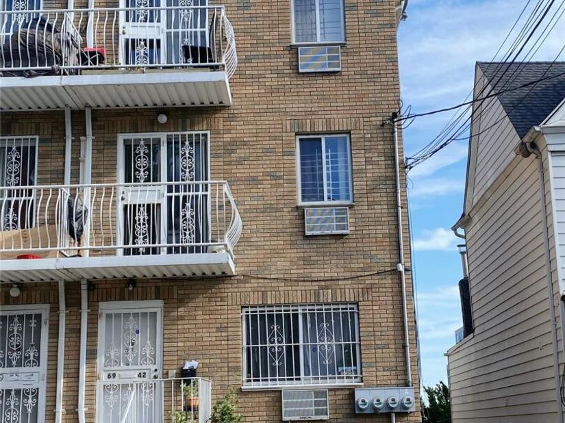 6942 43rd Avenue, Woodside NY 11377