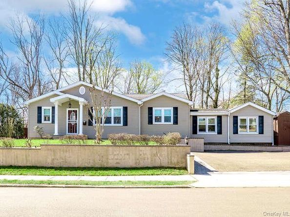 1 Roosevelt Street, Glen Cove NY 11542