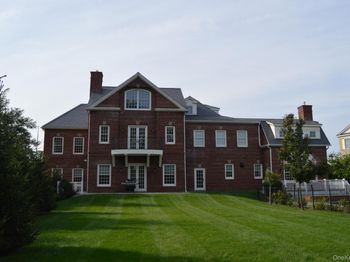 5020 Grosvenor Avenue