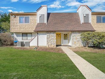 222 Pointe Circle N