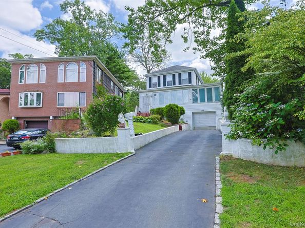 195-12 McLaughlin Avenue, Holliswood NY 11423