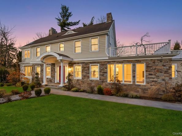 9 Sycamore Drive, Great Neck NY 11021