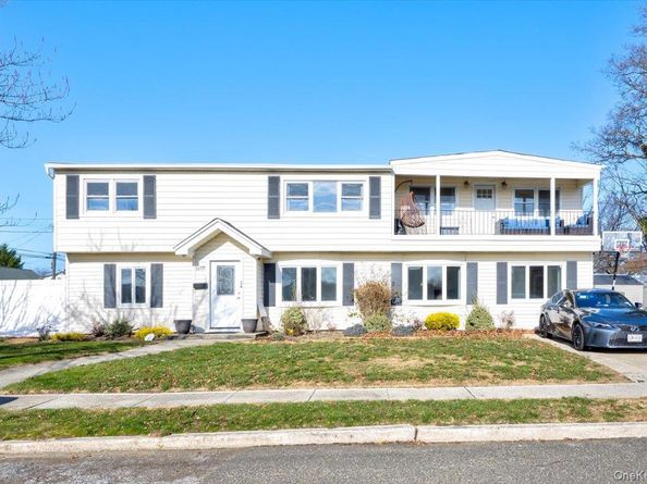 3309 Nelson Street, Wantagh NY 11793