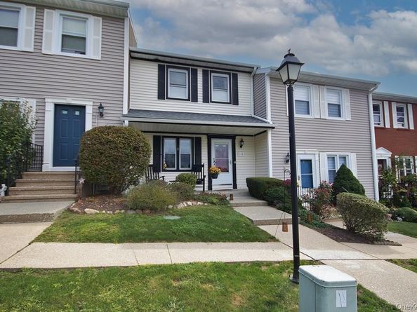 104 Mallard Way, Peekskill NY 10566