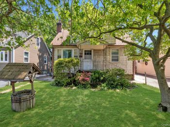 311 Hunnewell Avenue