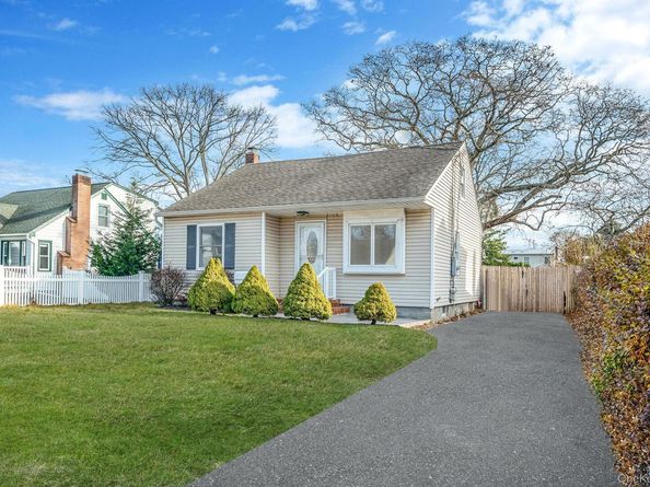 31 Walnut Avenue, Patchogue NY 11772