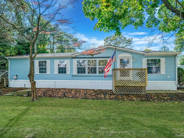 3 Betsy Ross Drive, Bohemia NY 11716