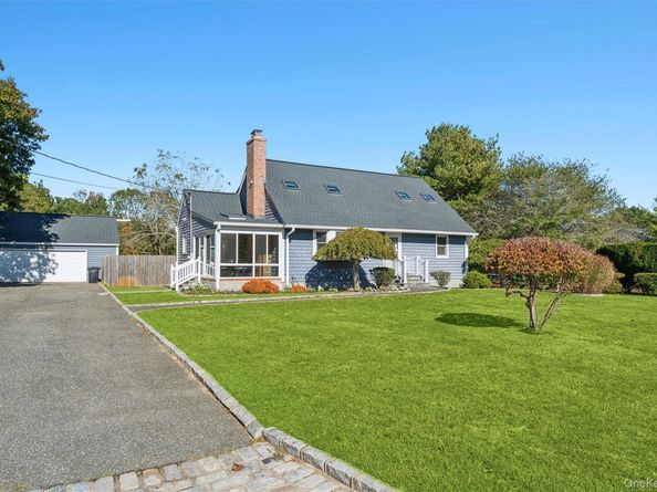 15 Cedar Street, Center Moriches NY 11934