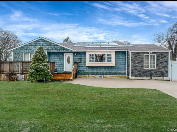 160 Stahley Street, Brentwood NY 11717