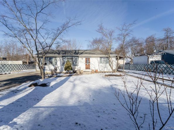 9 Patton Street, Brentwood NY 11717