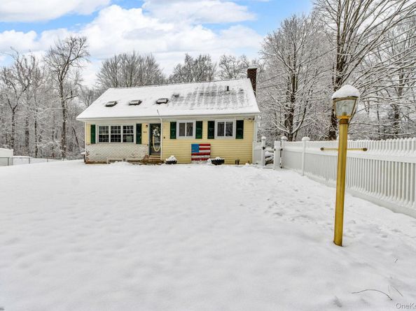 963 Fox Meadow Road, Yorktown Heights NY 10598