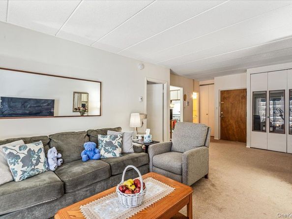 6607 242nd Street 13D, Little Neck NY 11362