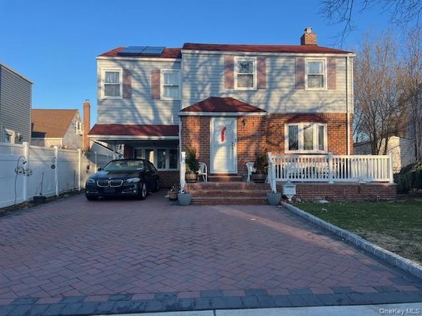 208 Emily Avenue, Elmont NY 11003