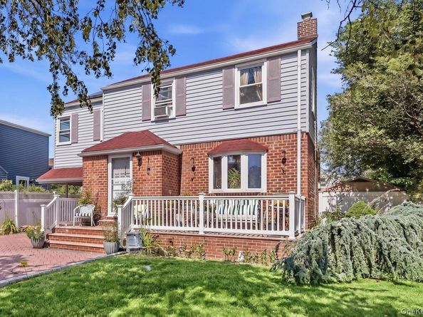 208 Emily Avenue, Elmont NY 11003