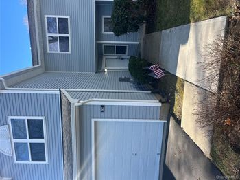 82 Lakeview Drive
